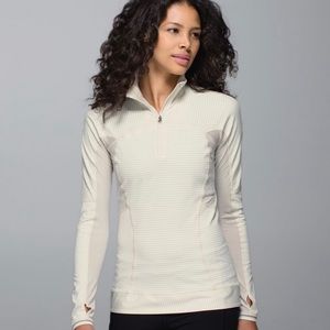 Lululemon quarter zip running top 💕